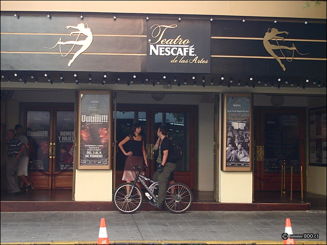 Fachada - Teatro Nescaf de las Artes