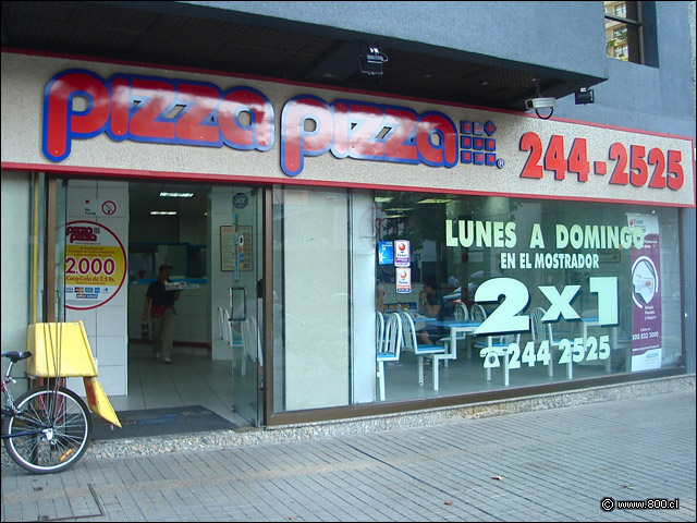 Fachada - PizzaPizza - Providencia