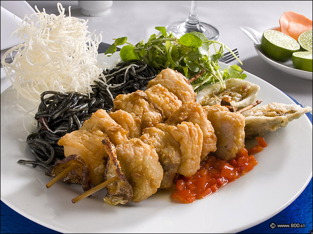 Brochetas de Salm�n y Ostras - Puerto Marisko