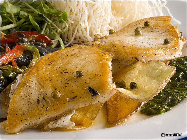 Detalle de Mero con Ravioles de Centolla 2 - Puerto Marisko