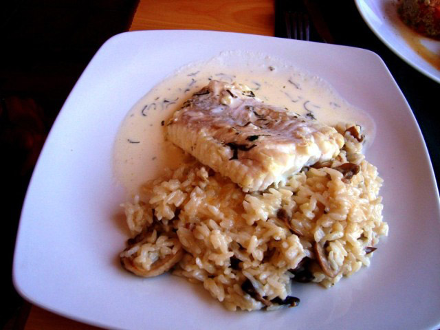 Congrio con salsa merniere y Risotto con championes - La Cava de Pablo (Isla Negra)