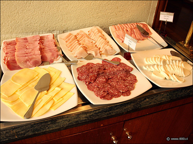 Mesn de Jamones y Quesos - Plaza El Bosque Ebro