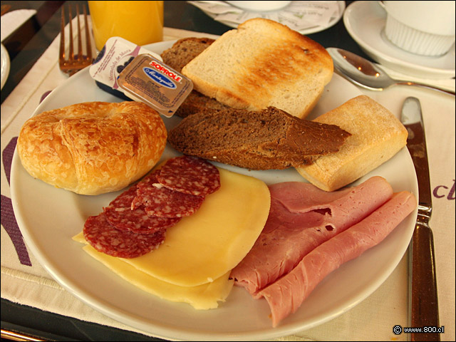 Jamones y Quesos - Plaza El Bosque Ebro