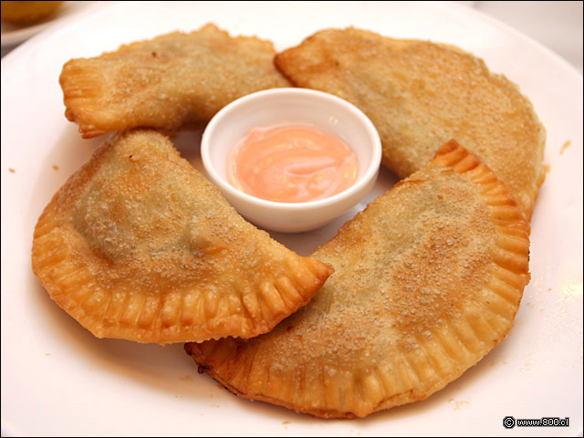 Empanadas de Mechada - Peyo Restaurante