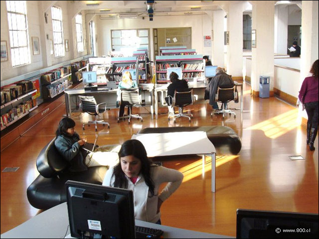 Sala 2 - Biblioteca de Santiago