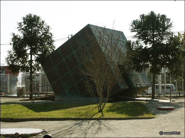 Monumento Rieles - Parque por la Paz Villa Grimaldi