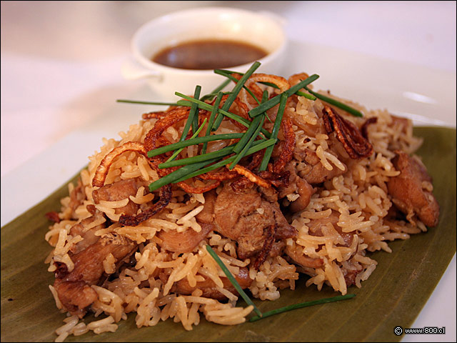 Arroz Basmati con cerdo y aros de cebolla
