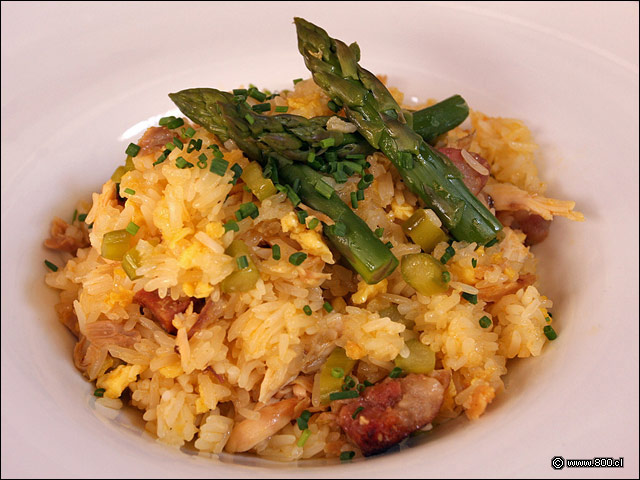 Arroz Glutinoso con cerdo, vegetales y esprragos