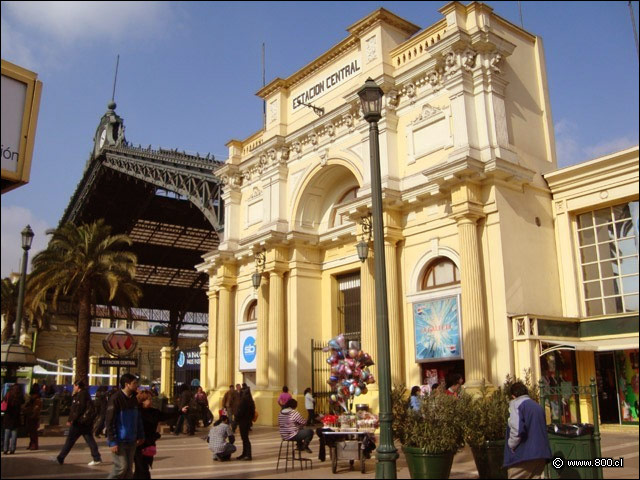 Fachada Paseo Estacin - Estacin Central de Ferrocarriles de Santiago