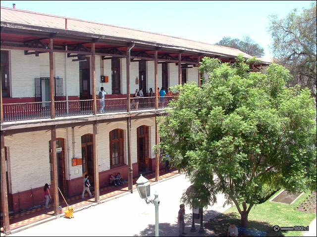 Escuela de Artes y Oficios - Usach