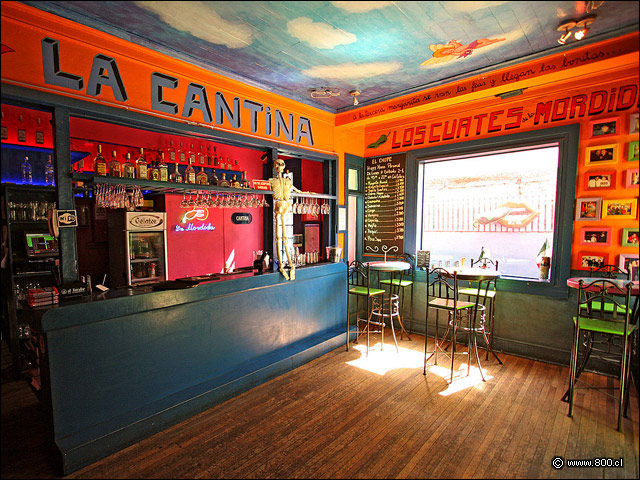 Otra vista de la barra - La Mordida