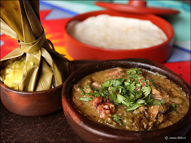 Corderito Endiablado, pierna de codero cocinada a fuego lento con esp�rragos y cerveza lager - La Mordida