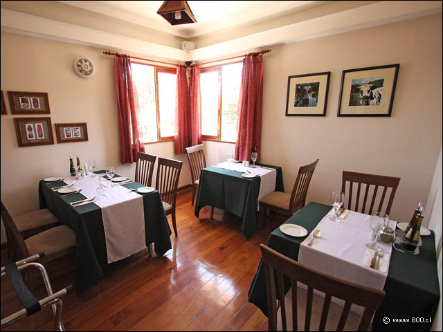 Otro comedor del segundo piso - Los Toros Italianos