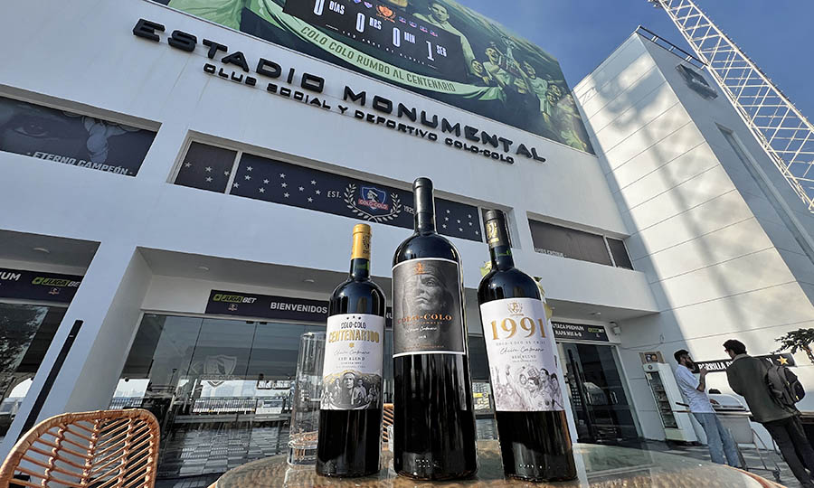 Lanzamiento oficial de los Vinos de Colo-Colo en conmemoracin de su Centenario