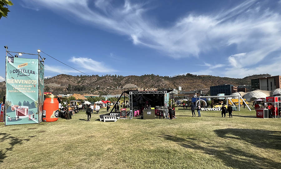 Fotos del recorrido de 800.cl por La Coctelera Festival que se realiz este enero de 2023