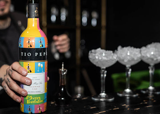 La bartender Daniela Solis es la ganadora de la gran final del Tio Pepe Challenge Chile 2023 que se realiz� en el restobar Demencia