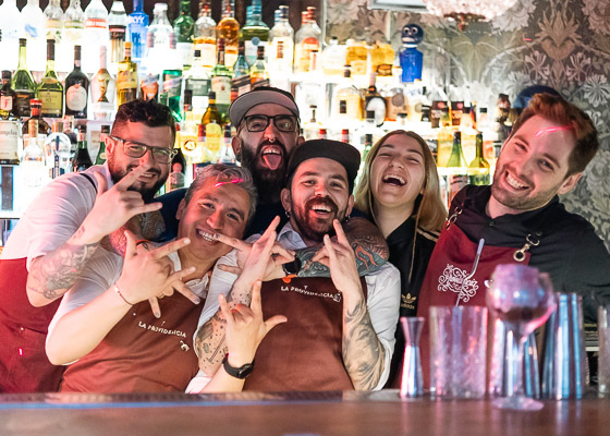 Celebraci�n del d�a del Bartender en Chile en el Bar La Providencia