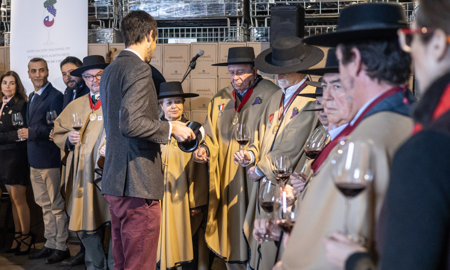 Importante gala por celebracin del Da Nacional del Vino 2023 en las bodegas de la Via Aquitania en Pealoln