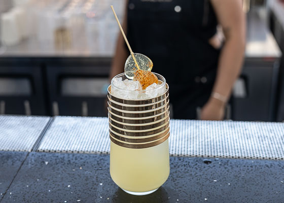 Gracielo Bar est� presentando nueva carta de c�cteles y entre ellos se destaca ''A�os Dorados''