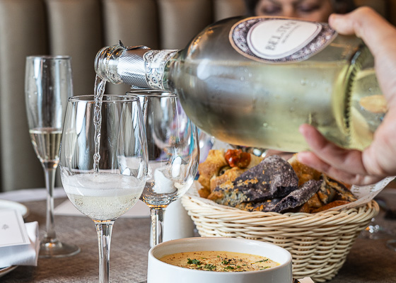 Fechor�a Ristorante realiza magistral maridaje de vinos italianos con su comida italiana