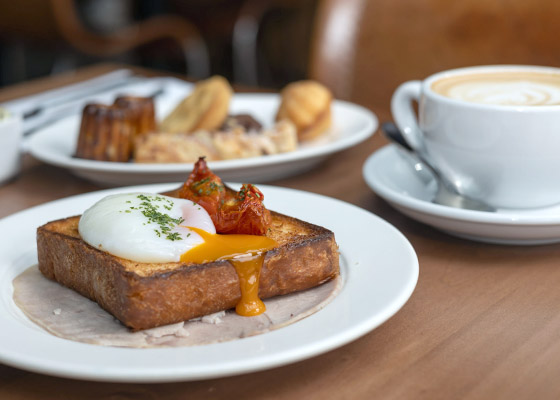 Frunch, el elegante desayuno franc�s del Aligot en Isidora Goyenechea