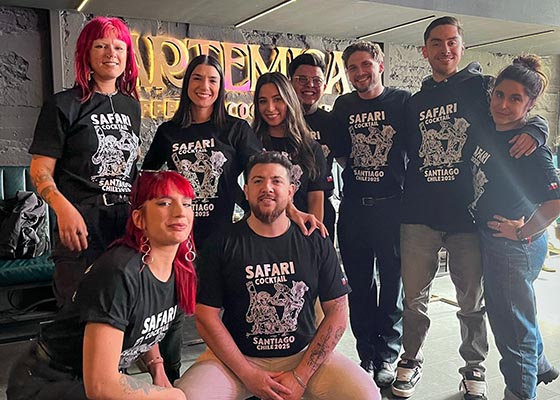 Lanzamiento del ''Safari Cocktail'' por el Da del Bartender en Chile, un hito en Santiago: 