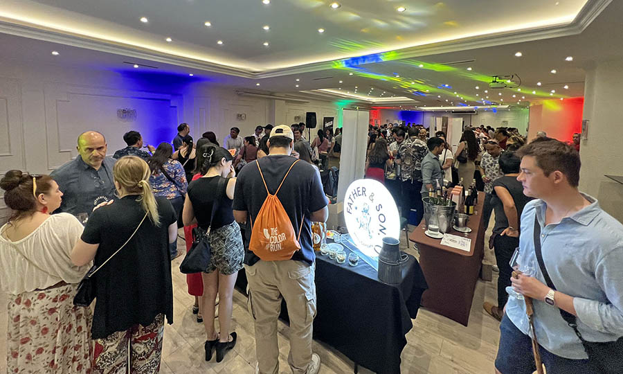 Fotos de la feria de vinos Meet and Drink navidad 2024 en MR Hotel