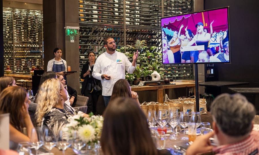 Cena especial en demostracin y promocin de Aruba como destino gastronmico