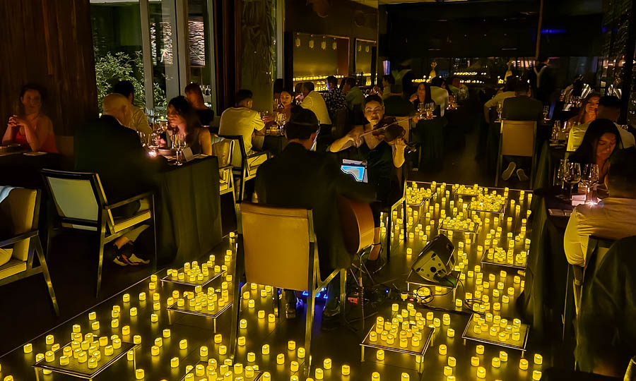 Foodie Nights en Catae: Candles, Wine and Music: 