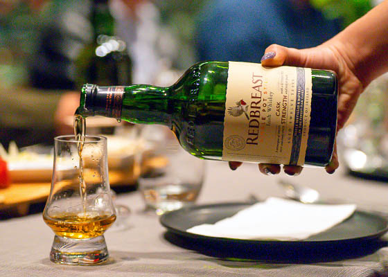Total Spirits deslumbr con cata de whiskies ultra premium y maridaje de vanguardia en el Hotel W