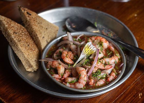 Marina Mar de Tapas: El imperdible bar de mar con ADN de cantina